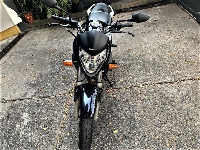 HONDA CB 300R