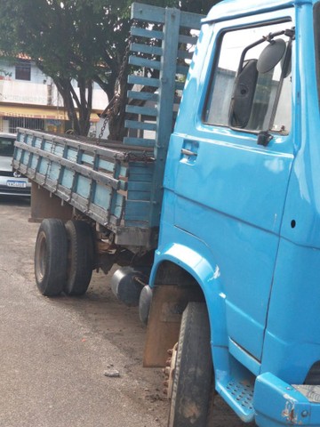 CAMINHÃO