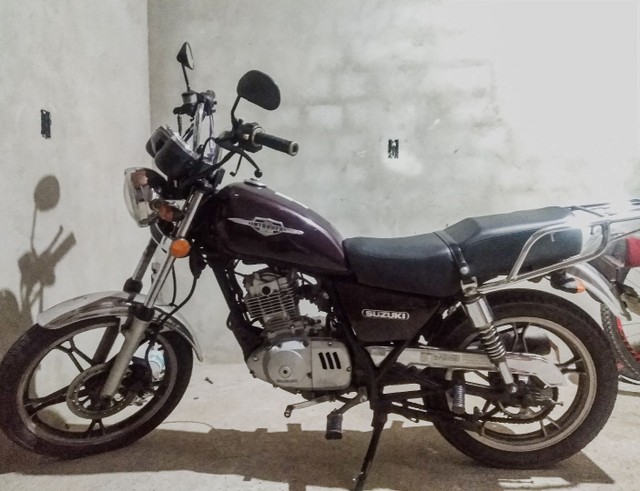 MOTO SUZUKI ITRUDER 125