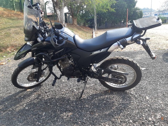 NOVA LANDER PRETA 2021