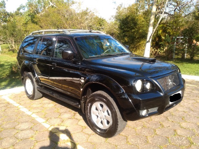 PAJERO SPORT HPE 2.5 4X4 DIESEL AUTOMÁTICA