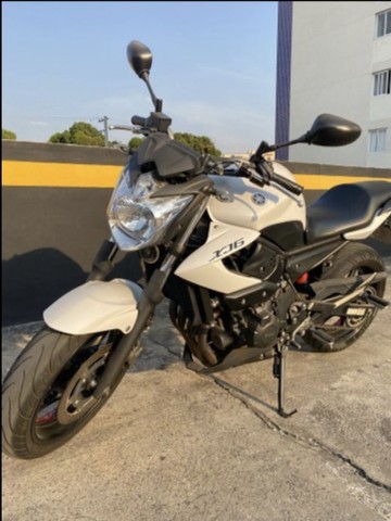 MOTO YAMAHA XJ6 600 2012