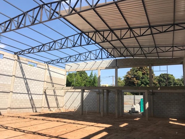 Barracão, galpão, pré moldado, estrutura metálicas.