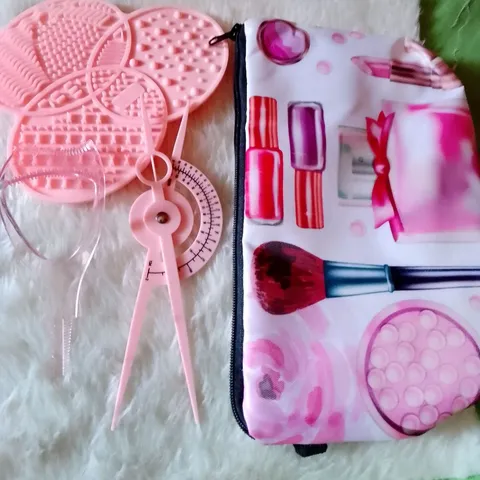 Kit Maquiagem para Boneca Fashion Girl, Revenda Batom - Virtual Make