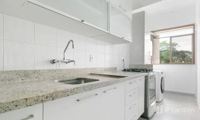 Apartamento para alugar com 2 quartos, 1 suíte, 2 vagas, 77 m² - Copacabana - Rio de Janei