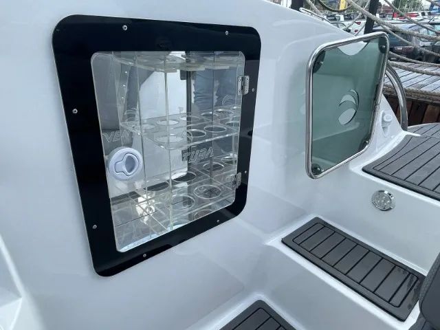 Ventura V265 (27pés) 2026 c/ TETO-   Ñ Focker Nx Phantom NHD Triton - Foto 7