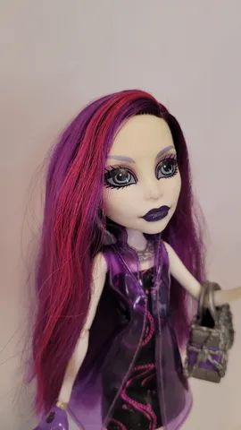 Boneca Monster High Spectra Vondergeist Assombrada - Mattel em Promoção na  Americanas