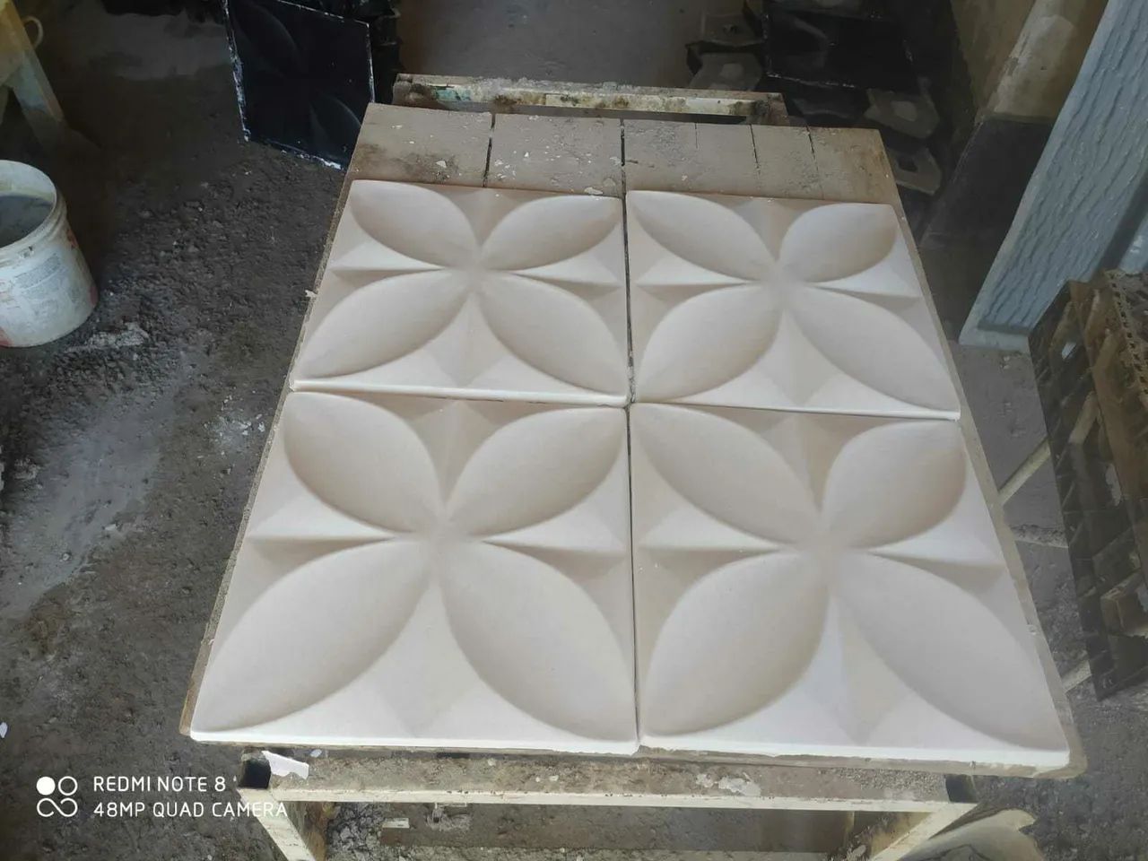 Revestimento gesso pétala 39 x 39  - Foto 2