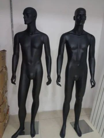 Manequins masculinos negros