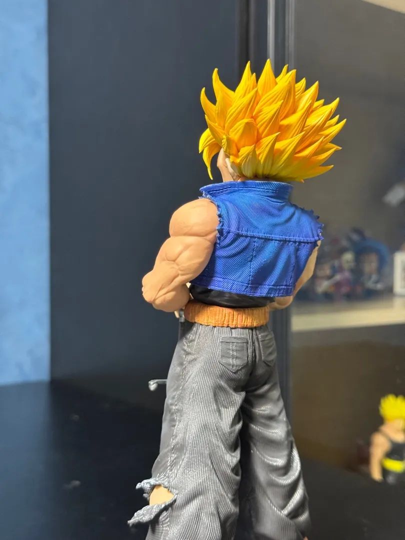 Action Figure Future Trunks  - Foto 4