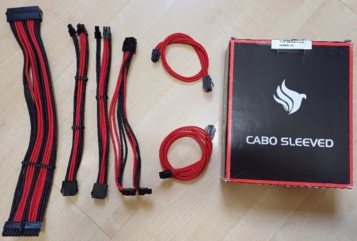 Kit 6 Cabos Sleeve Extensores Gamer vermelho + 4 Separadores