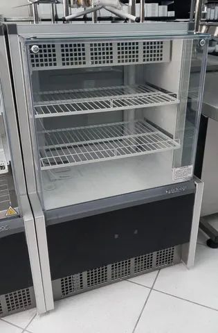 Vitrine Refrigerada Confeitaria Dupla Função - Gelopar - Sadi Jr