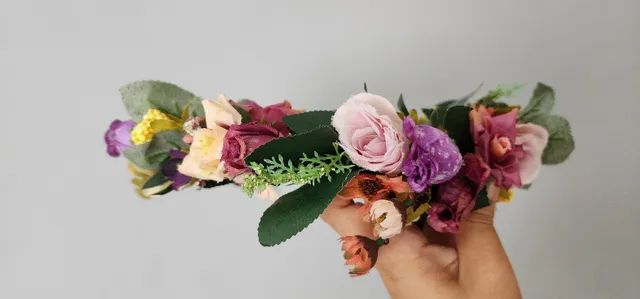 Coroa flores e folhagens - Foto 2