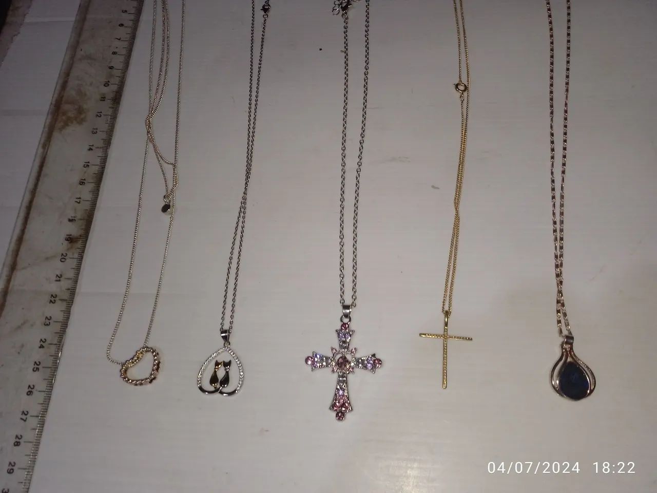 Gargantilhas, lote com cinco peças diferentes  - Foto 6