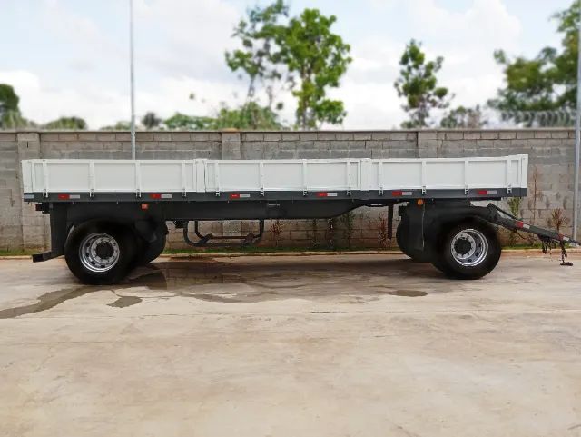 Reboque Julieta  - 02 eixos - Carga Seca C/ Boca de Lobo (Revisada e Pronta para Uso) - Foto 2