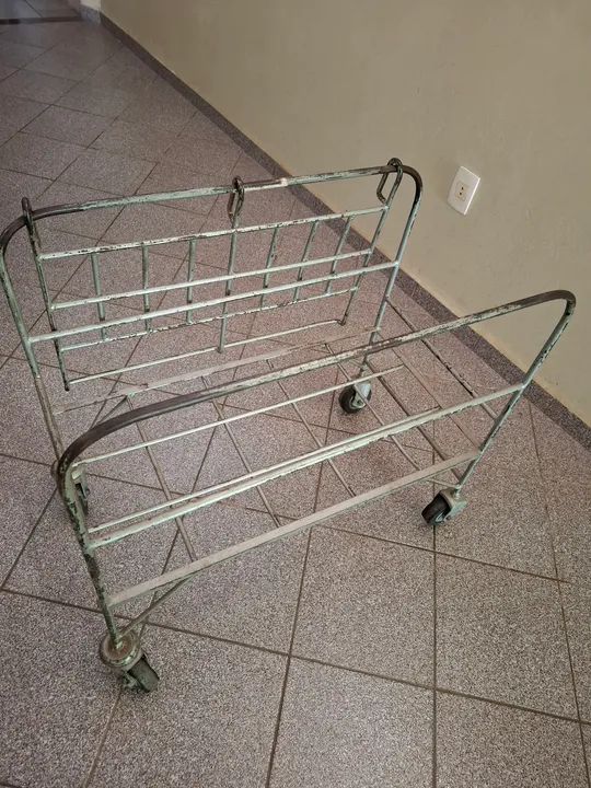 Carrinho de apoio 