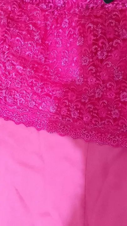Vestido Rosa em Renda com Saia Lisa BAIXOUUU!!! - Foto 4