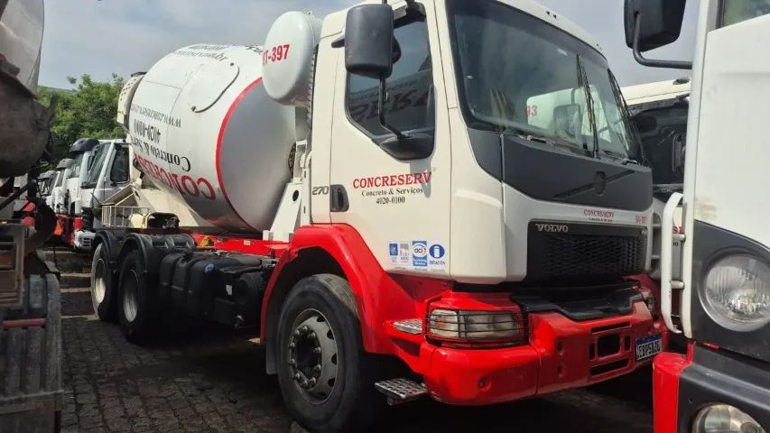 Volvo VM 270 6x4 2018/2019 Balão 8m3 SITI