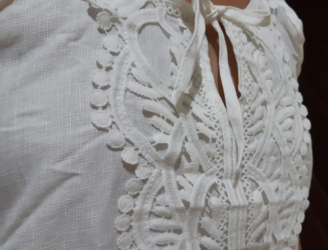 BLUSA  BRANCA RENDADA  COM ALÇAS - Foto 2