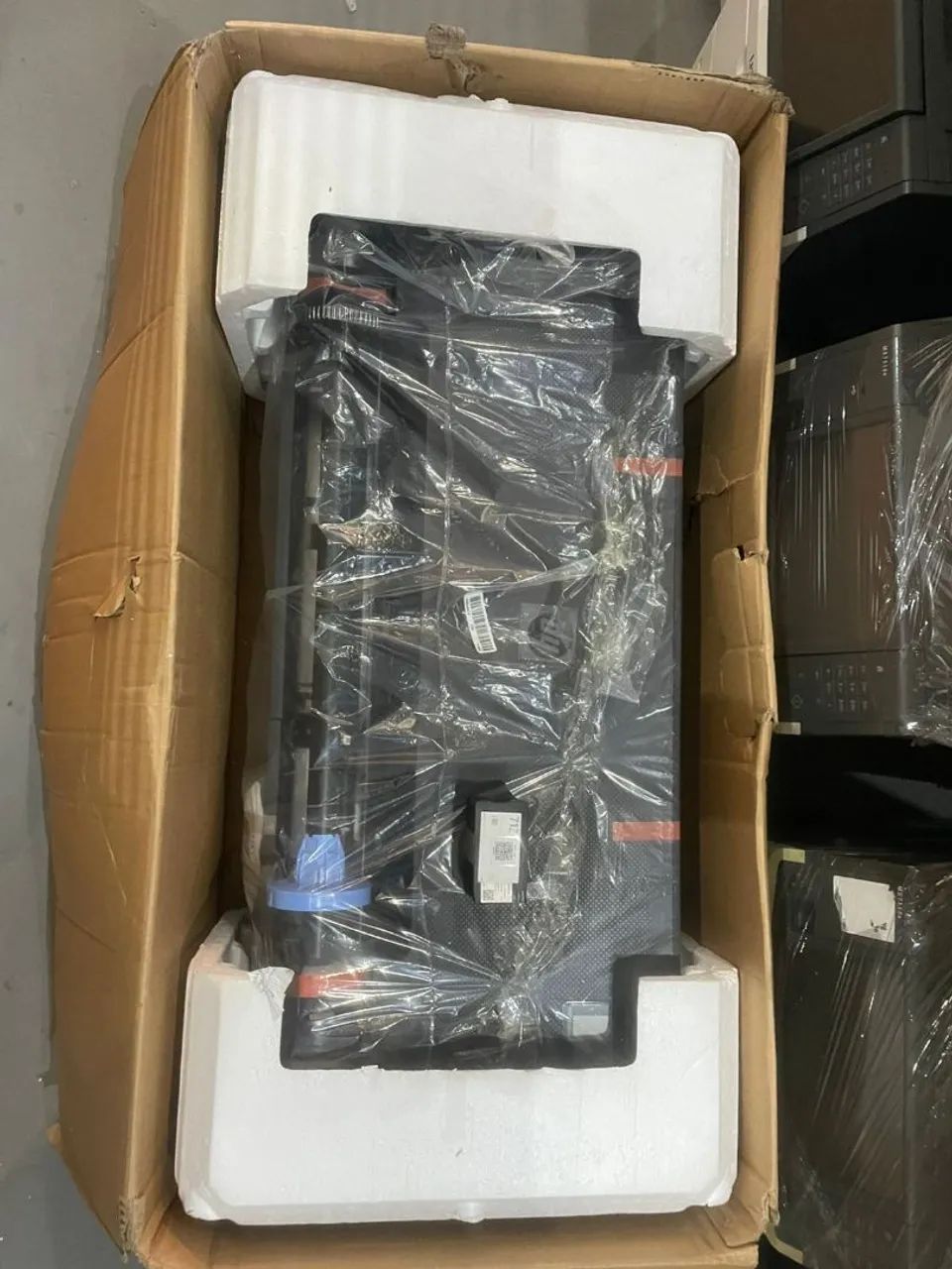 Plotter Hp T200 Nova, Na caixa sem uso!<br>Valor: R$2799,99