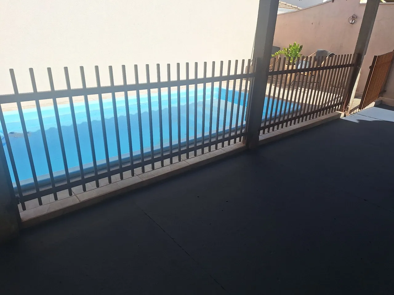 Grade com portão