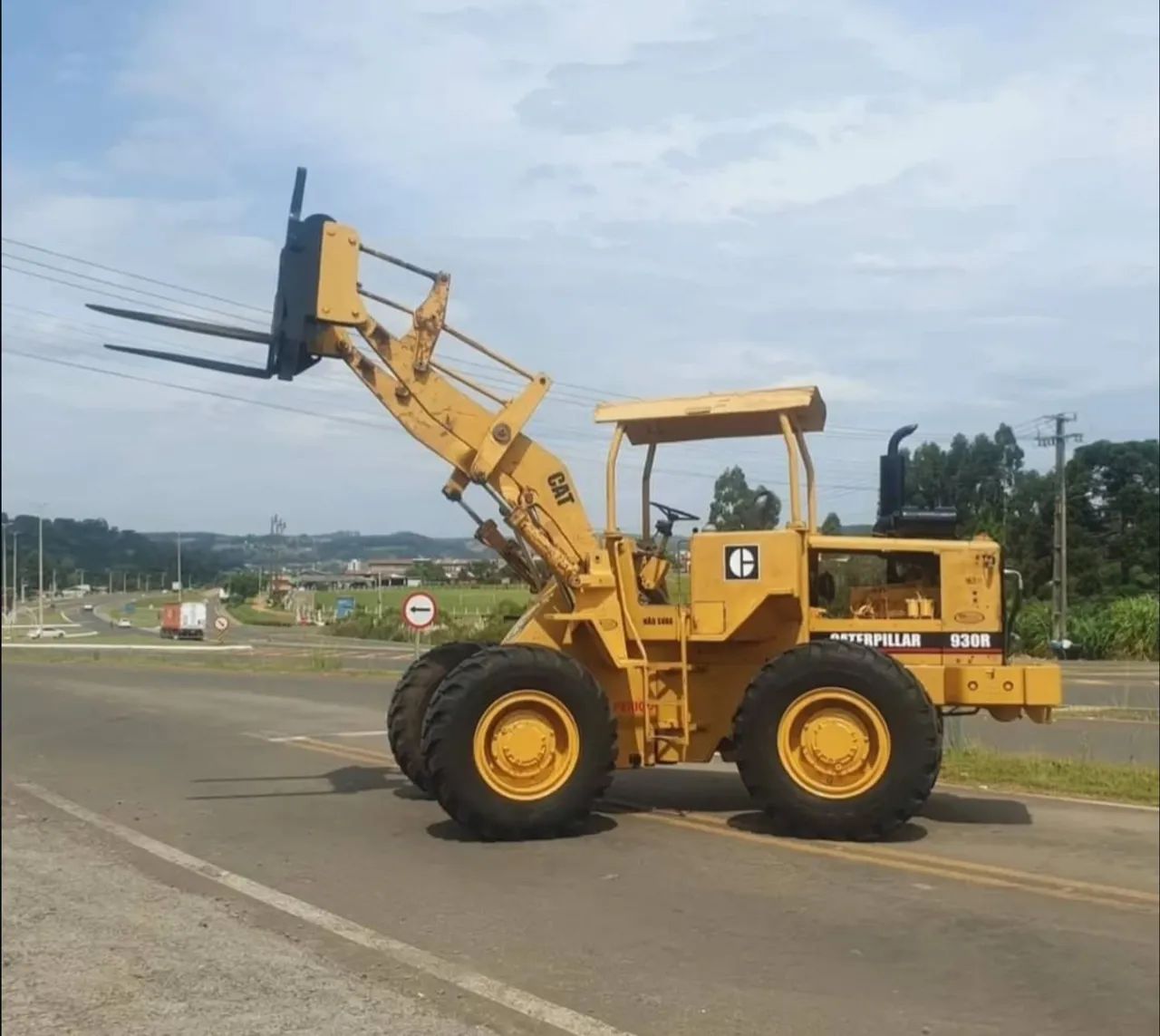 Pá Carregadeira Caterpillar 930R - Foto 3