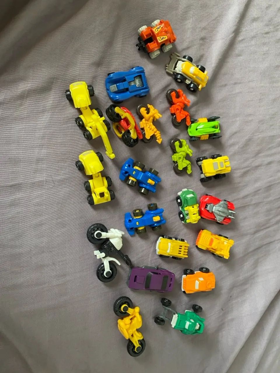 Colecionáveis kinder ovo - Foto 2
