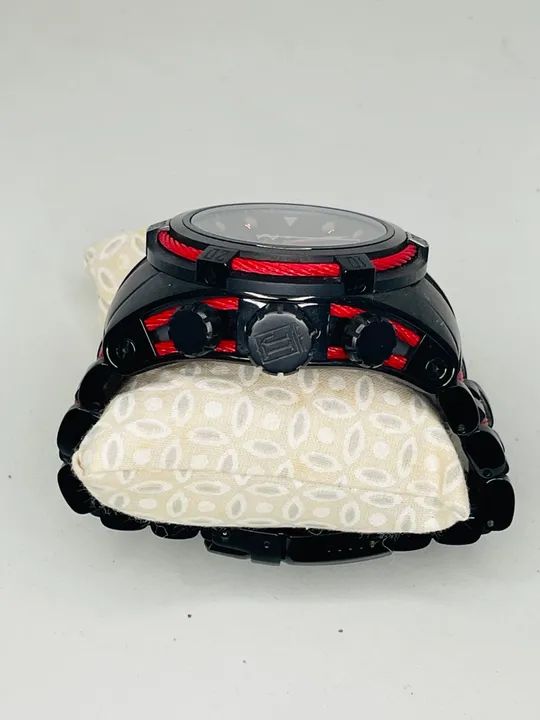Relógio invicta original preto e vermelho aço  - Foto 4