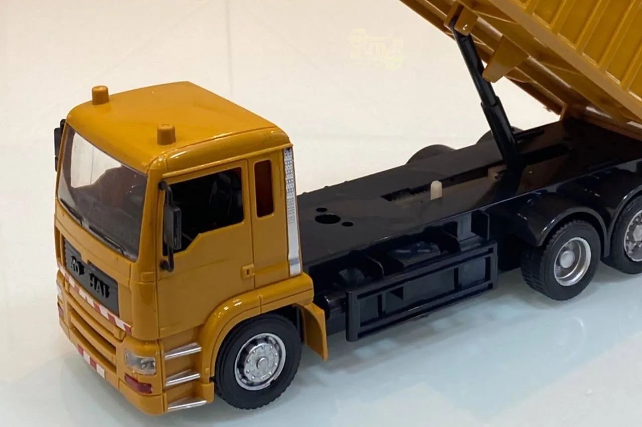 Caminhão controle remoto com basculante criança diversão - Foto 2