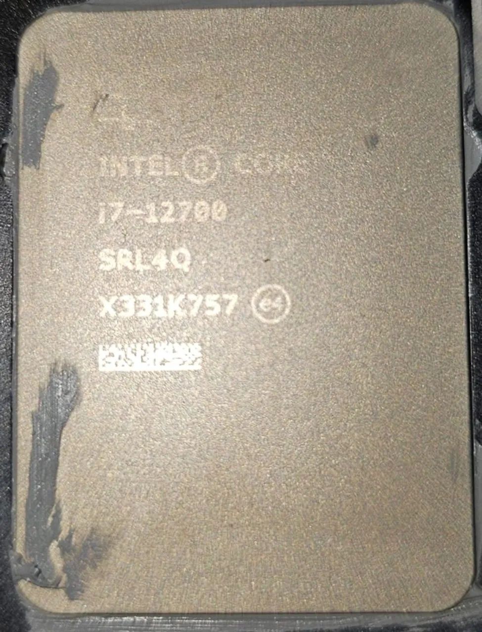 i7 1270064312216795395121