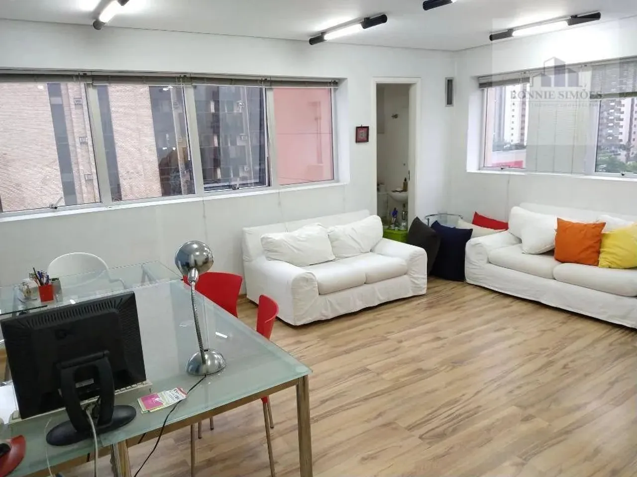 SALA COMERCIAL À VENDA EM MOEMA, EDIFÍCIO MONTREAL, AVENIDA ROUXINOL, 1041, 1 SALA, 2 BANH