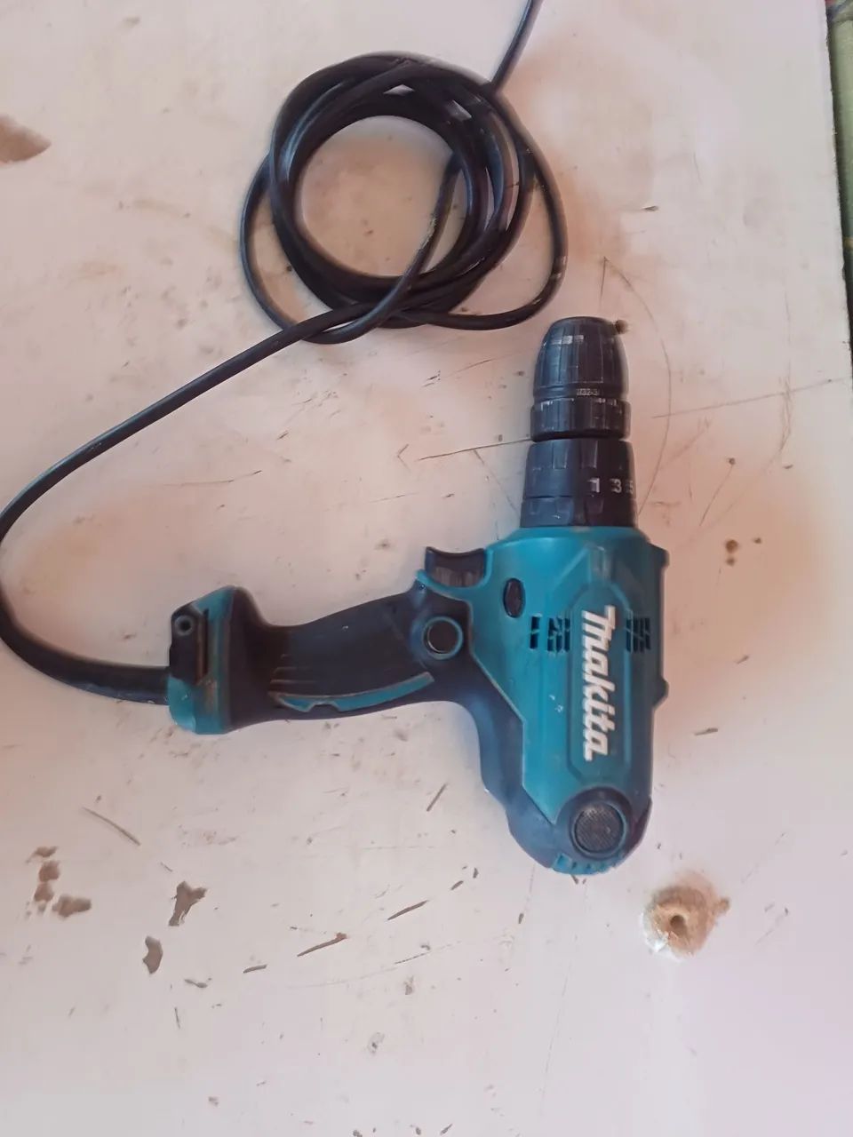 Furadeira e parafusadeira makita 