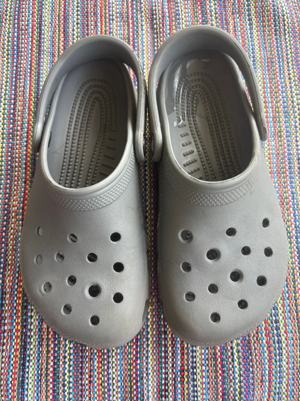 CROCS CINZA