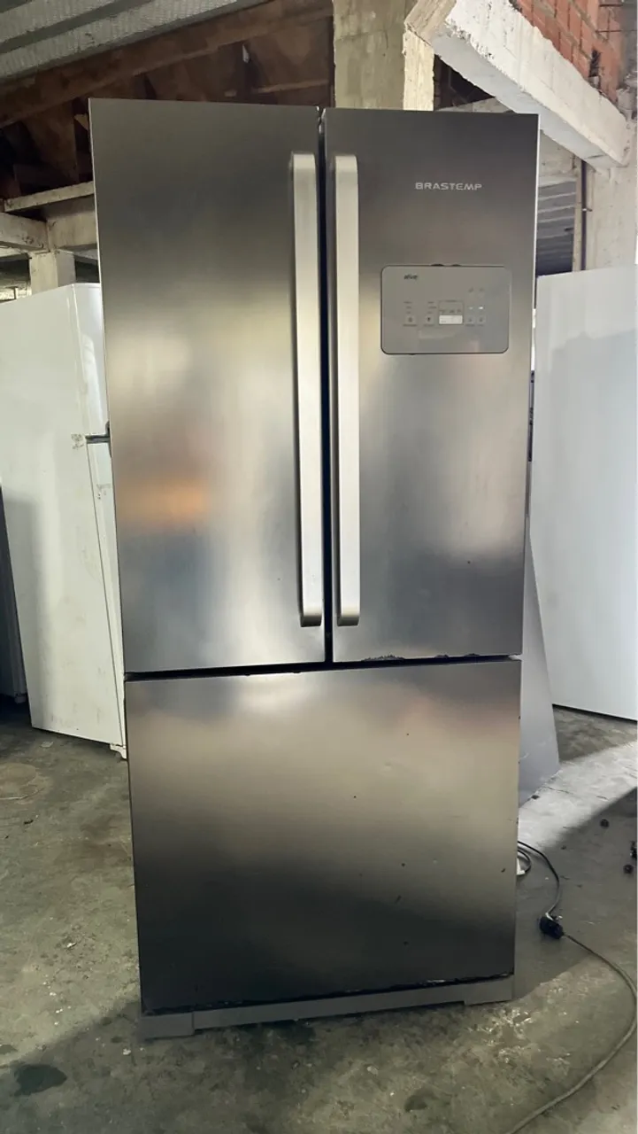Geladeira Brastemp Frost Free Side Inverse semi nova 