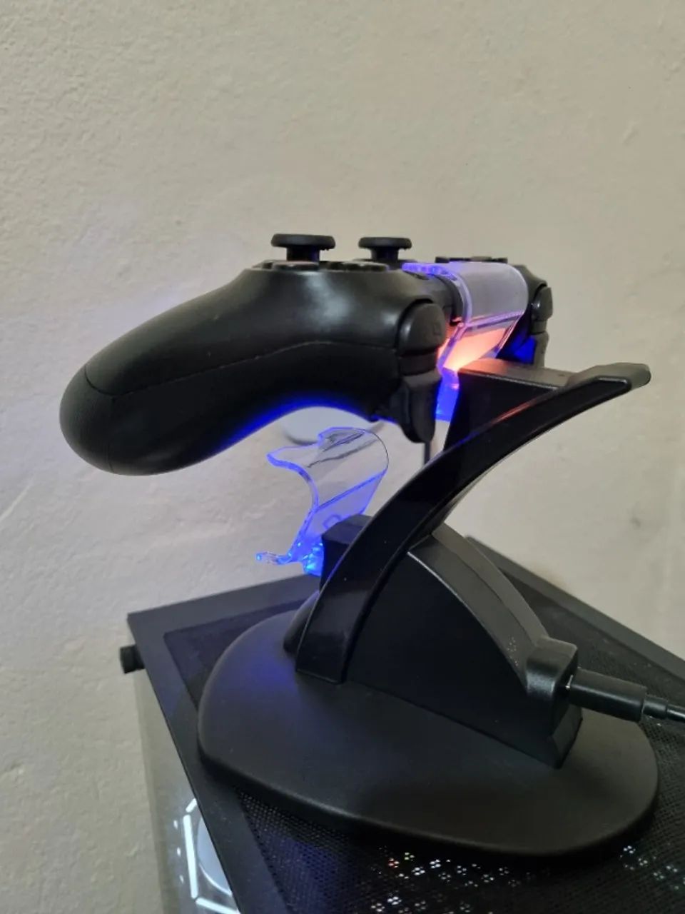 Base de carregamento para ps4 - Foto 5