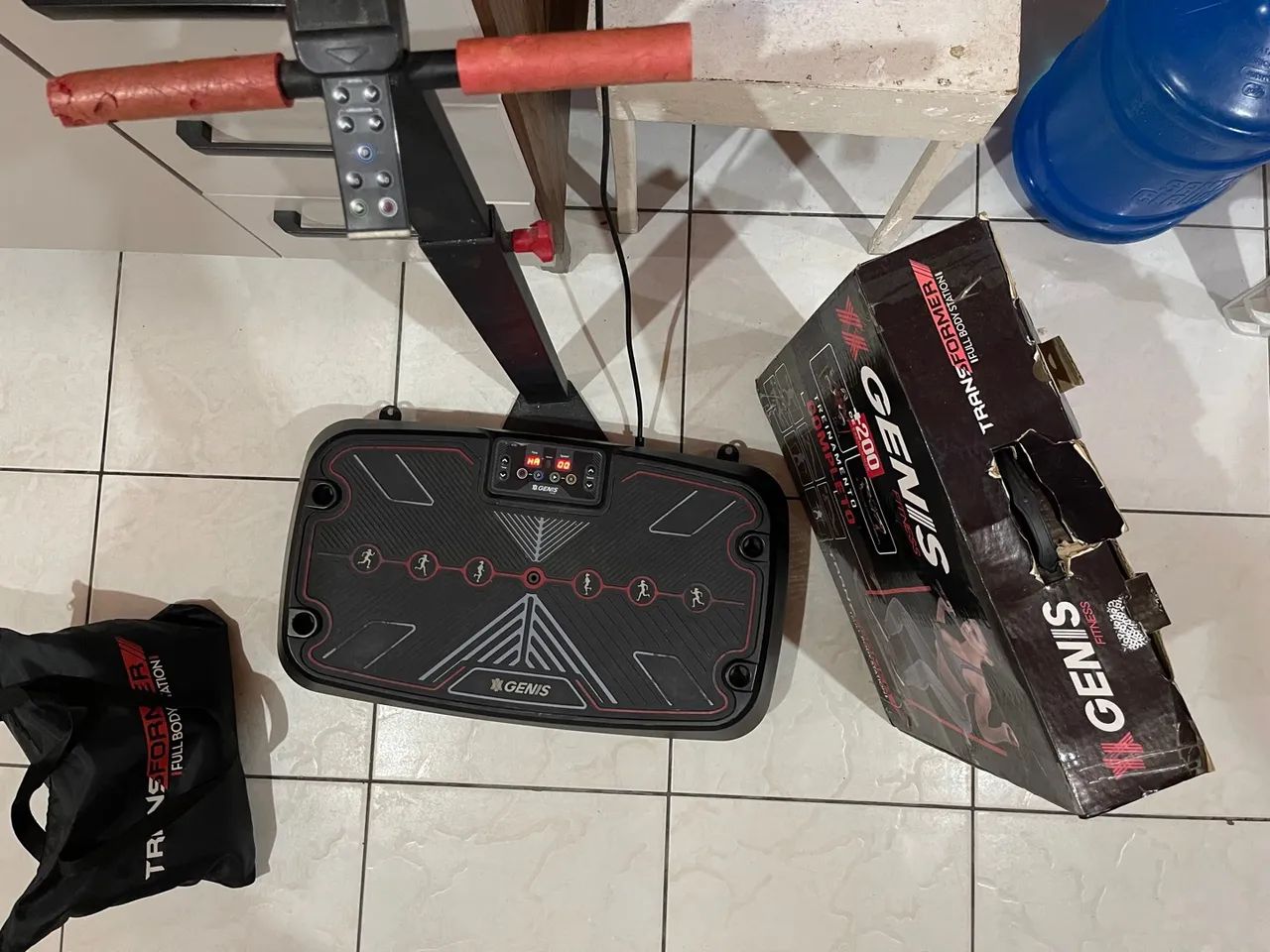 Plataforma vibratória Genis energym Pro + academia compacta para treino em casa polishop - Foto 3