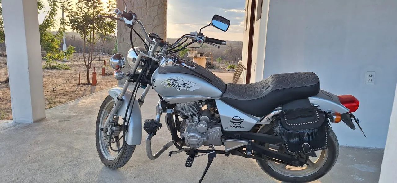 Dafra 150cc - Impecável