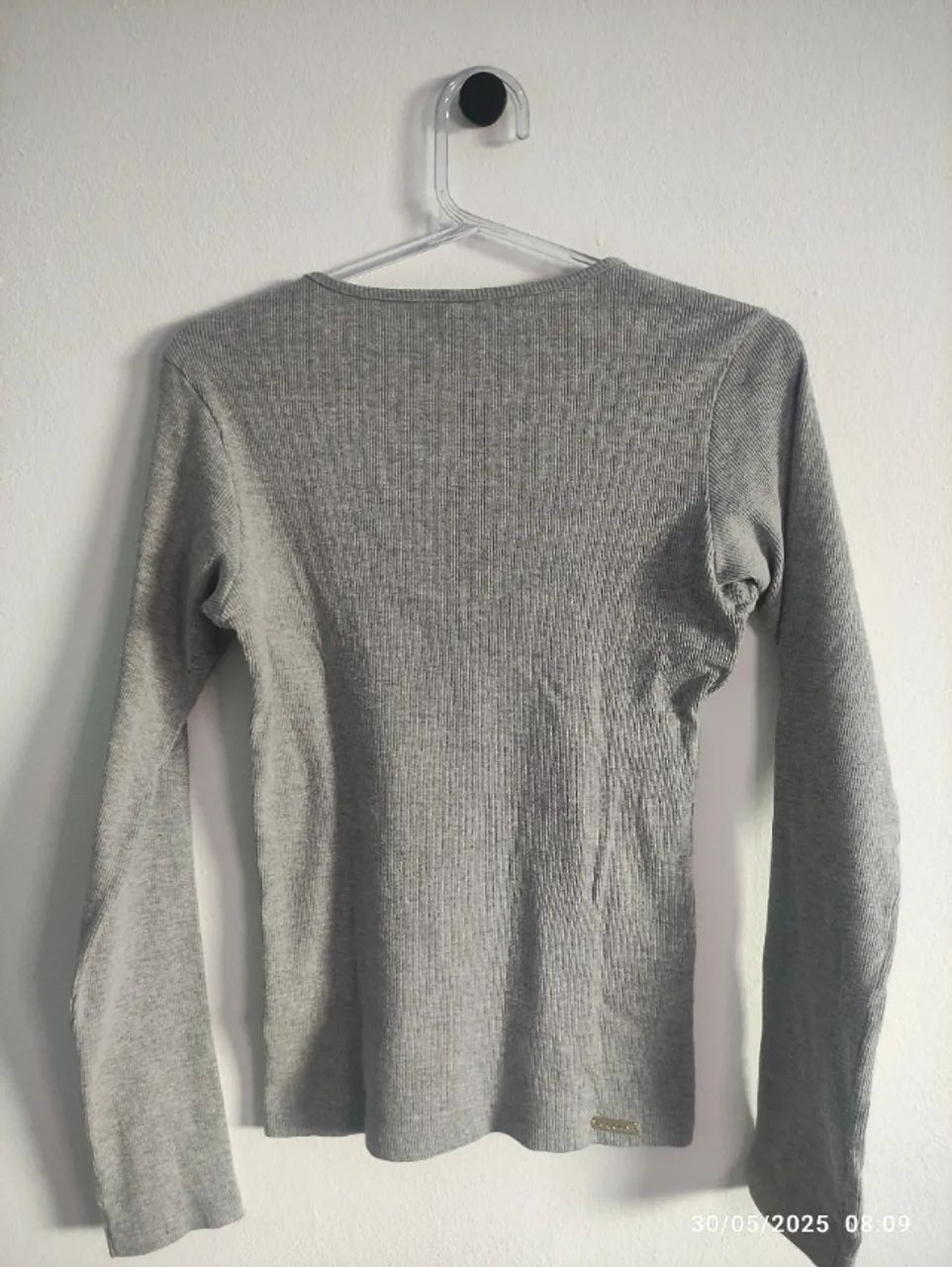 Blusa com mangas longas - Foto 4