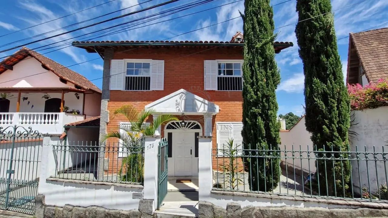 Casa à venda no Centro nobre de Petrópolis, RJ por R$ 1.390.000,00 - Foto 2