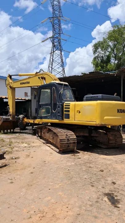 ESCAVADEIRA KOMATSU PC200/6 ANO 2006 - Foto 5