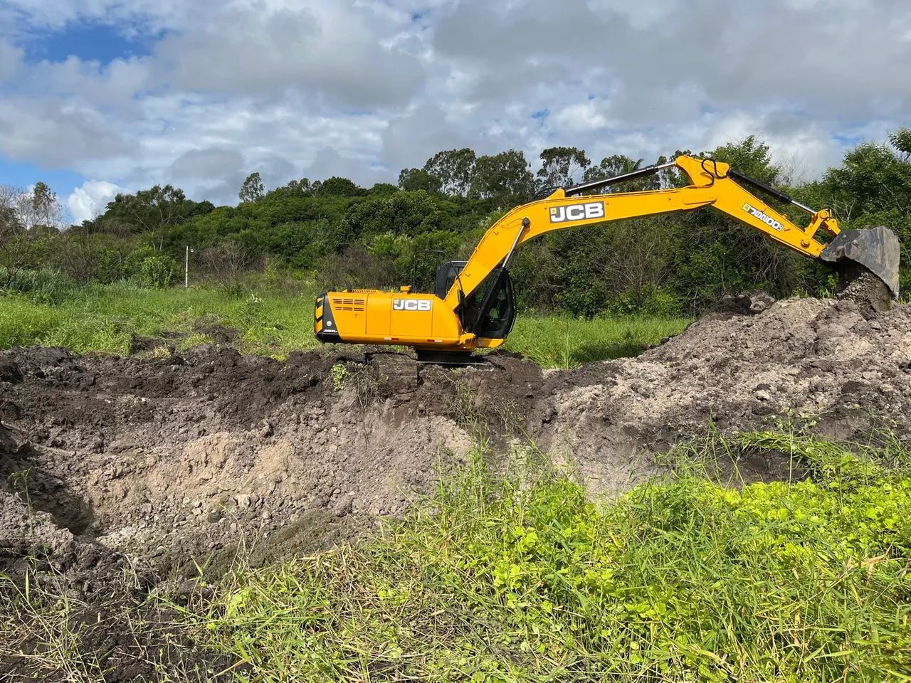 Locação de Escavadeira Hidráulica  - Foto 3
