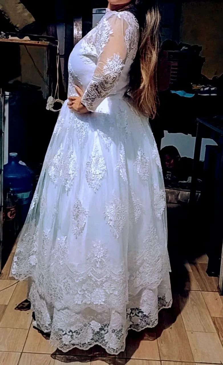 Vestido de noiva elegante com renda - Foto 3