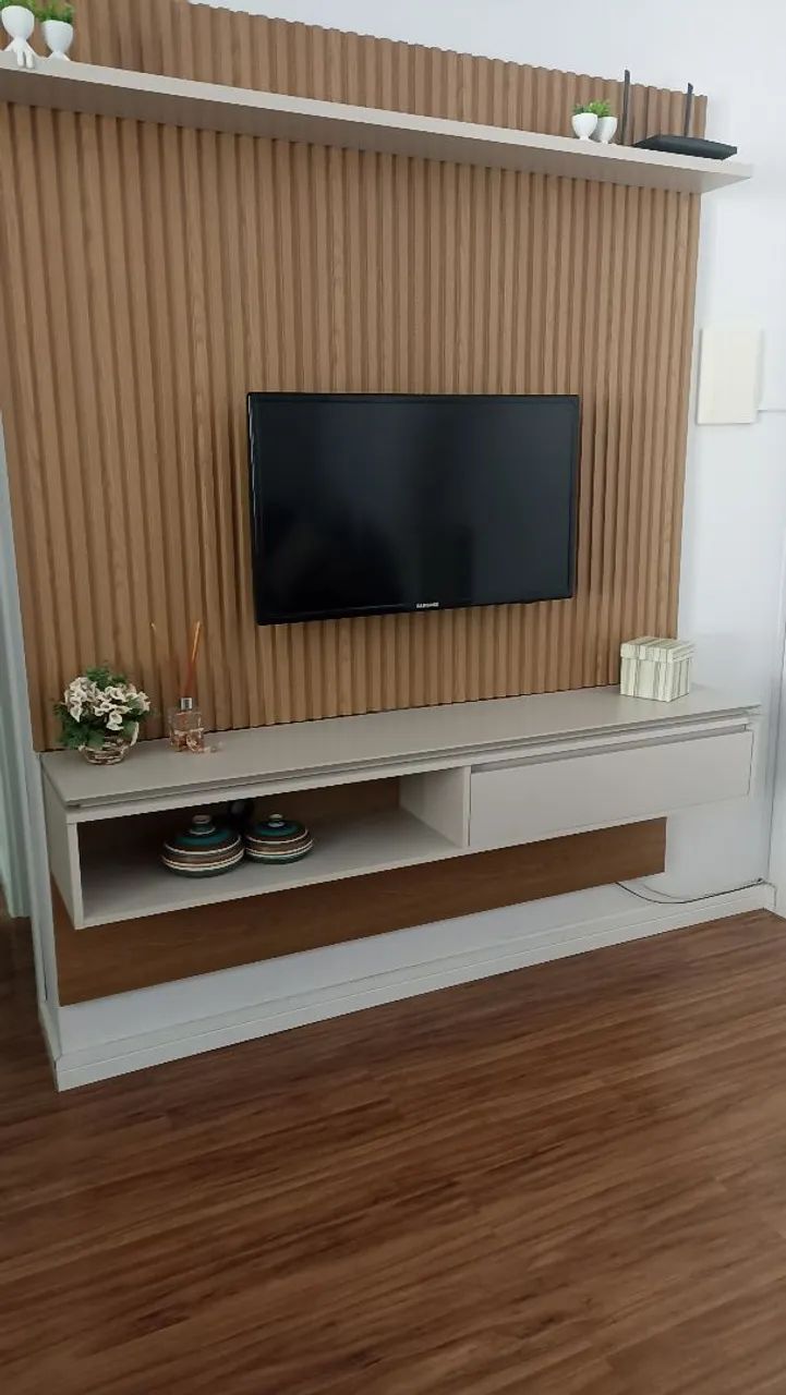 Painel ripado para TV 64301924199809122