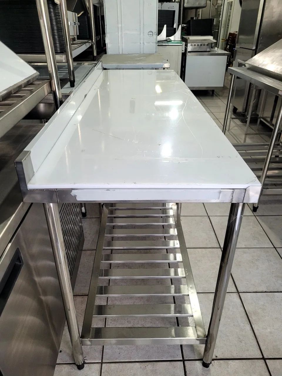 MESA INOX COM PLACA DE POLIETILENO  - Foto 2