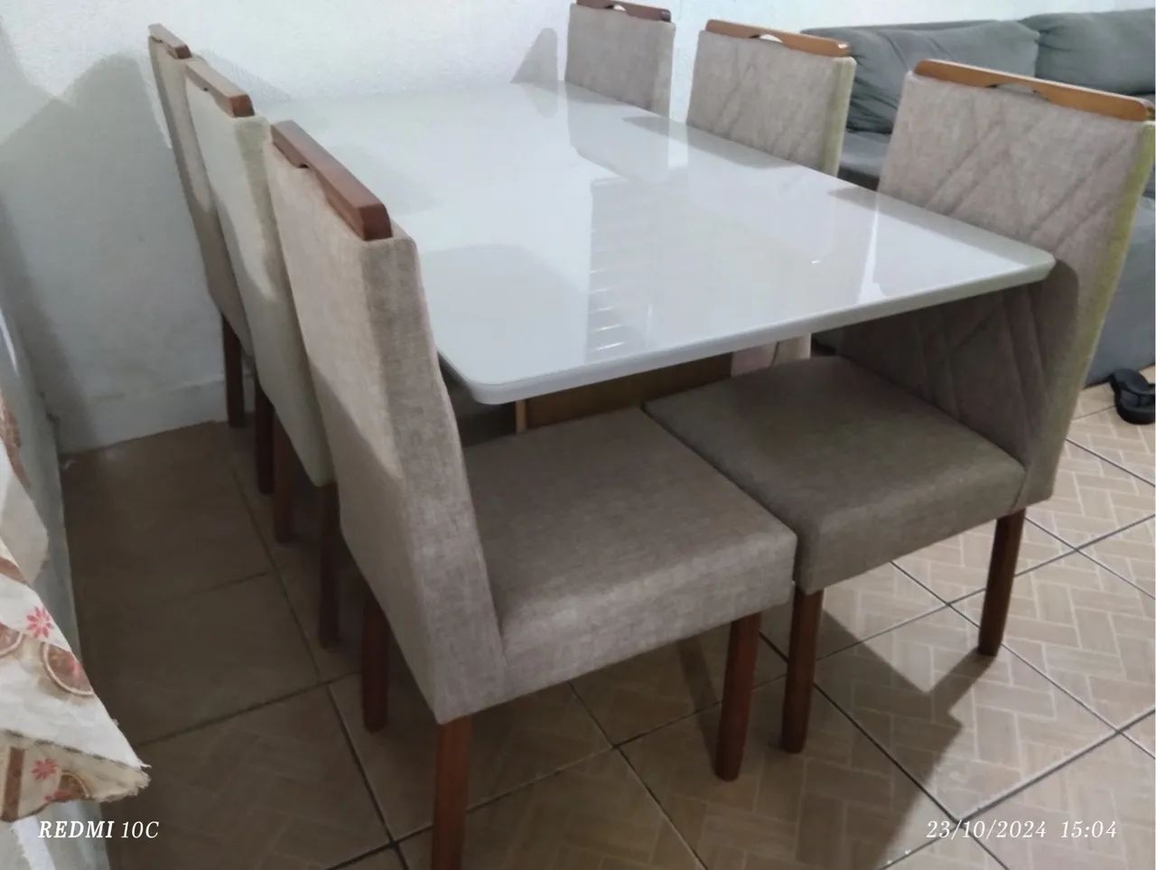 Mesa de Jantar com 6 Cadeiras de madeira  - Foto 2
