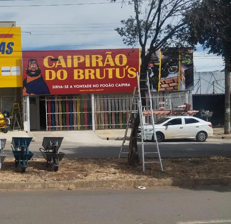 SALA COMERCIAL COM CASA 3 QUARTOS - ALUGADO