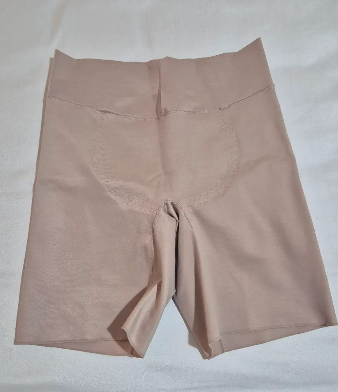 Short Modelador Yoga Bege - Conforto e Elegância