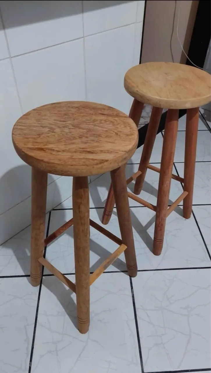 Banquetas de Madeira rústicas novas cada