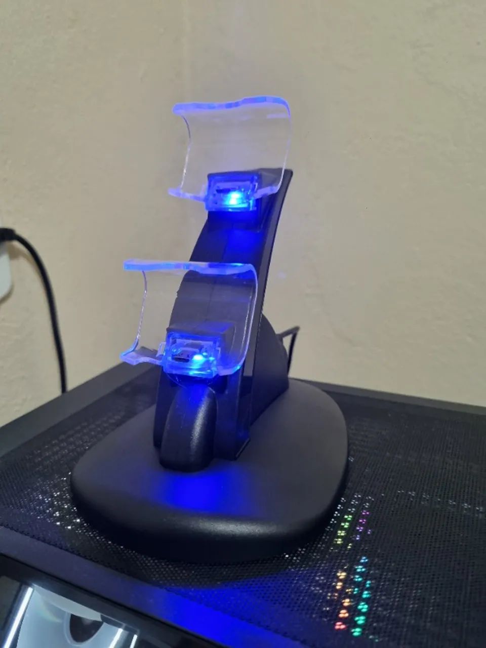 Base de carregamento para ps4 - Foto 3