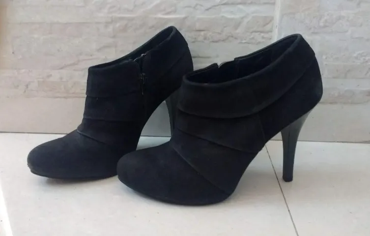 Bota 37